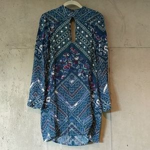 Express Long Sleeve, Keyhole Neck Printed Dress